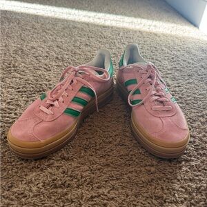 Platform Adidas sambas - Pink Sneakers with Green Stripes